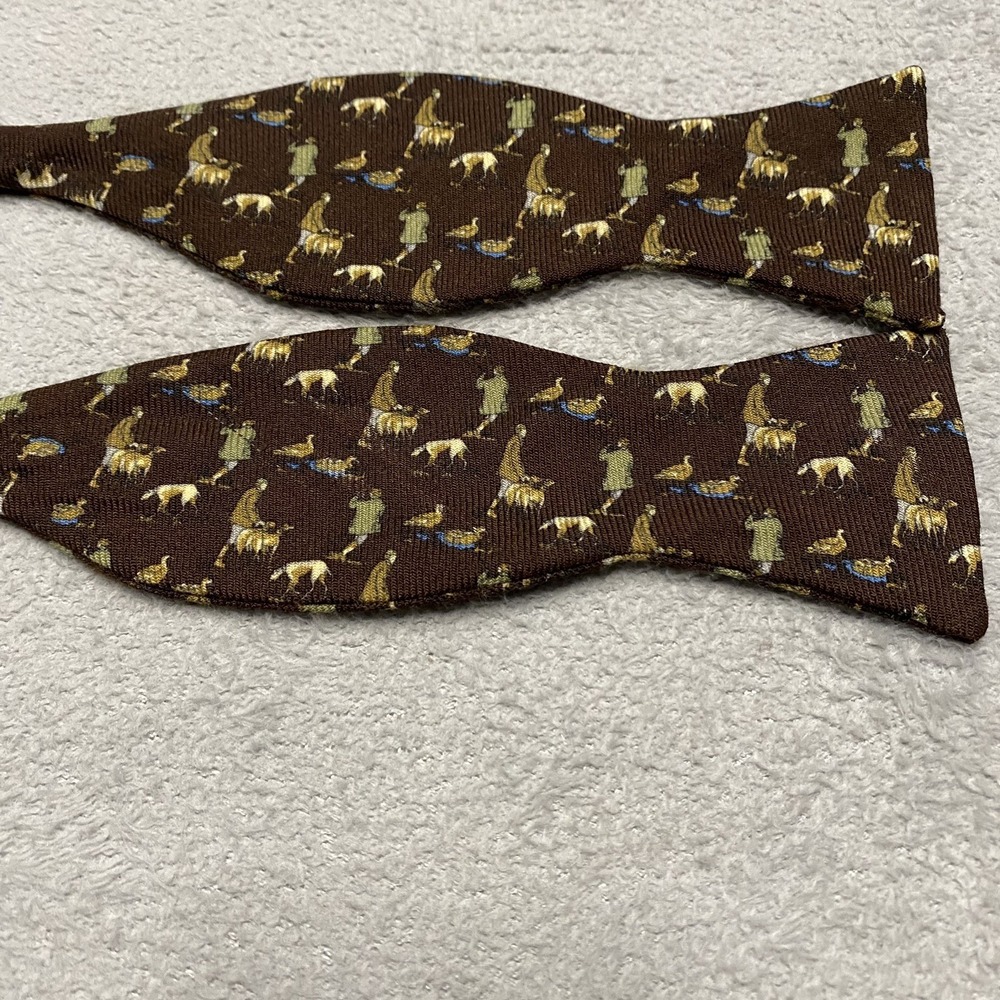 Vintage Paul Stuart Bowtie Wool Hunting Dog Print Handmade Spain - Picture 7 of 8